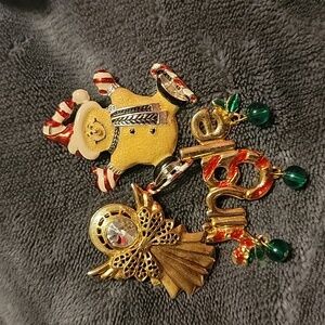 Set of 3 Christmas brooches